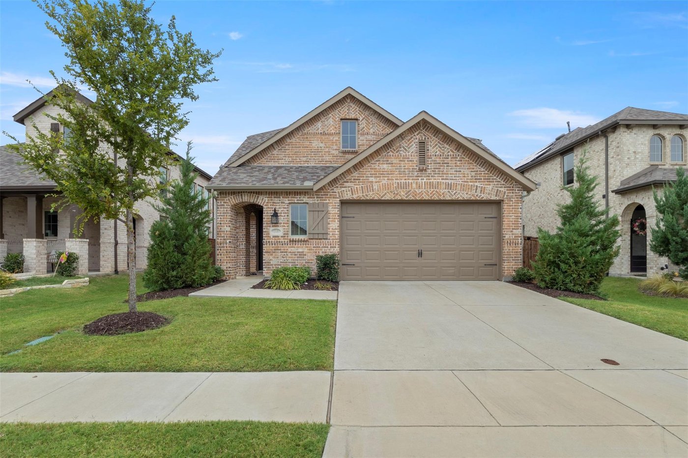 1848 Coronet Ave, Aubrey TX Highland Homes two story for sale