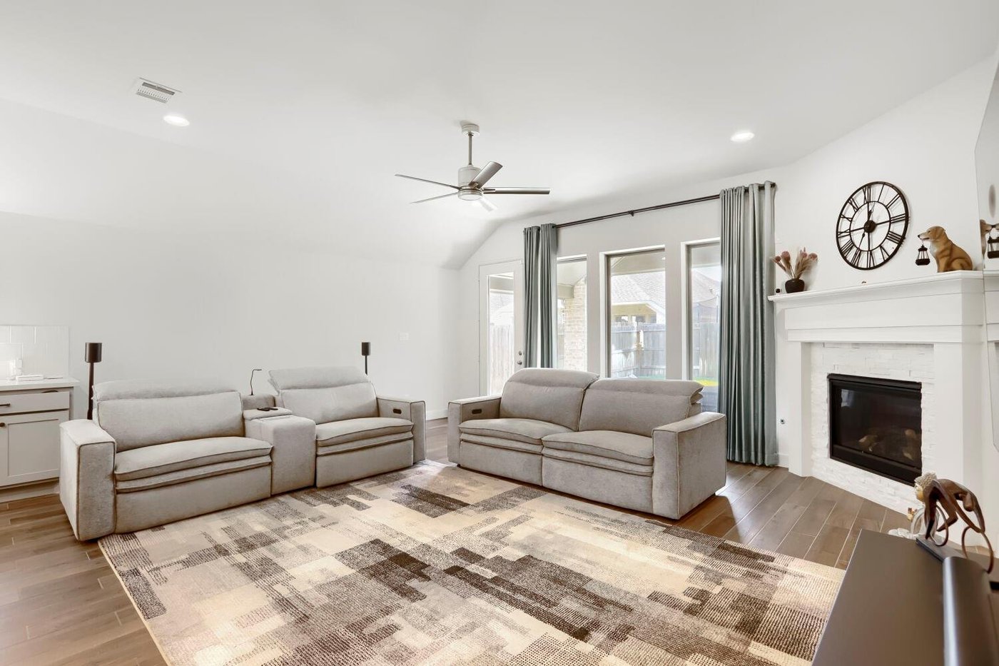 Living room 3 at 20431 Yearling Pasture Ln, Tomball