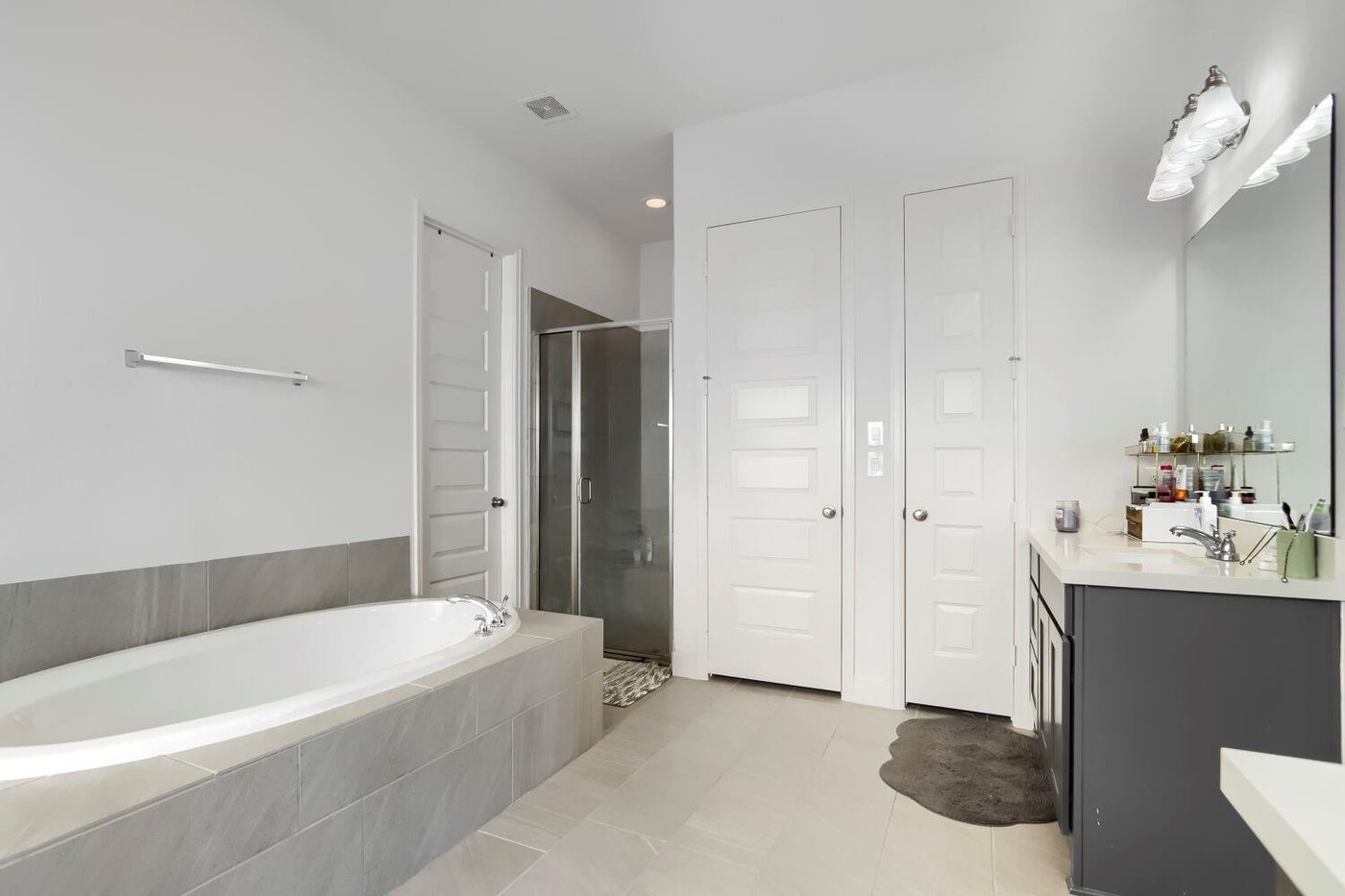 Primary bathroom 2 at 20431 Yearling Pasture Ln, Tomball