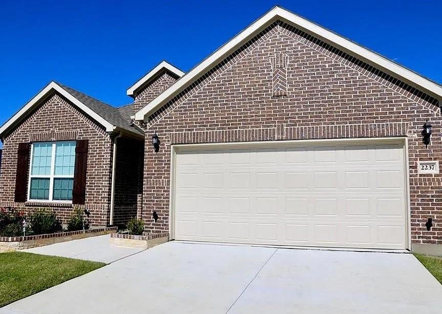 2237 Candler Club Way Little Elm TX home for lease