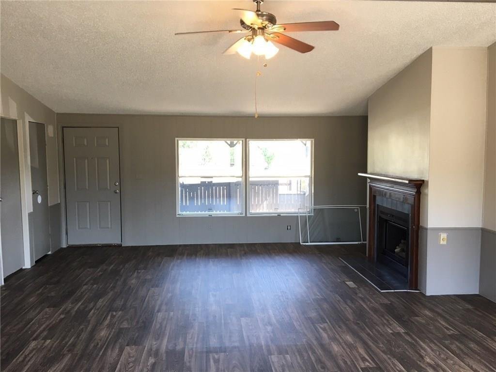 Living room 3 at 365 Darrell Rd, Roanoke