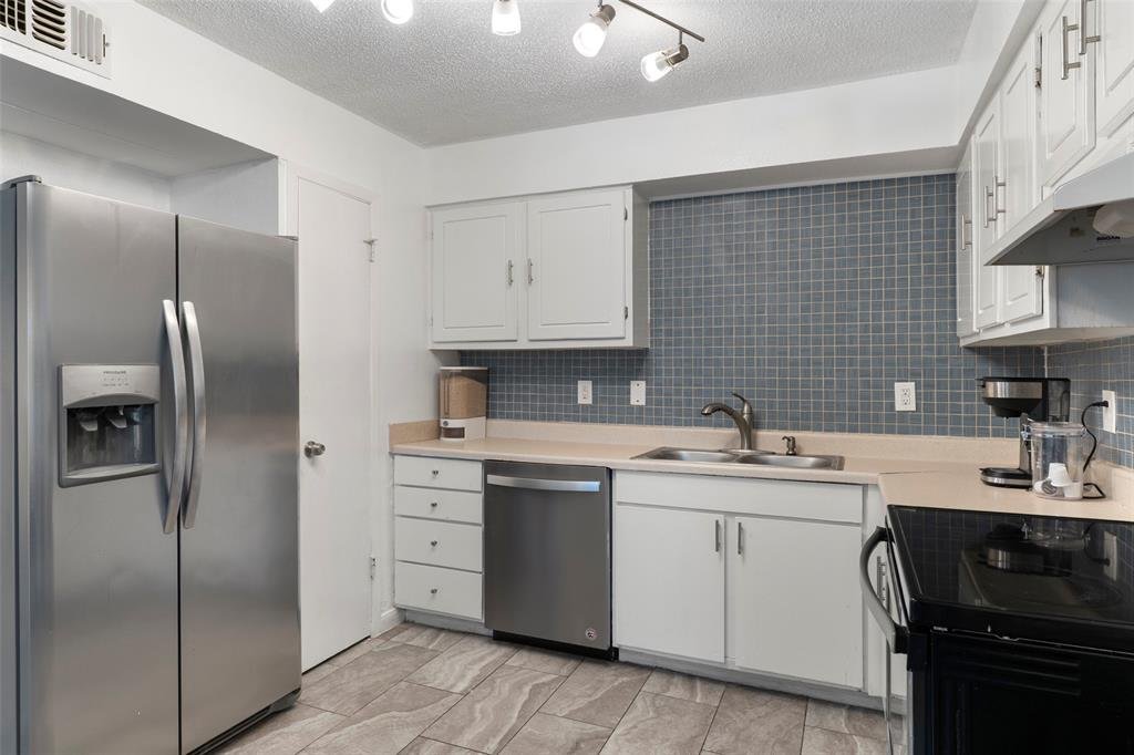 Kitchen 2 at 4414 Westminster Dr, Irving