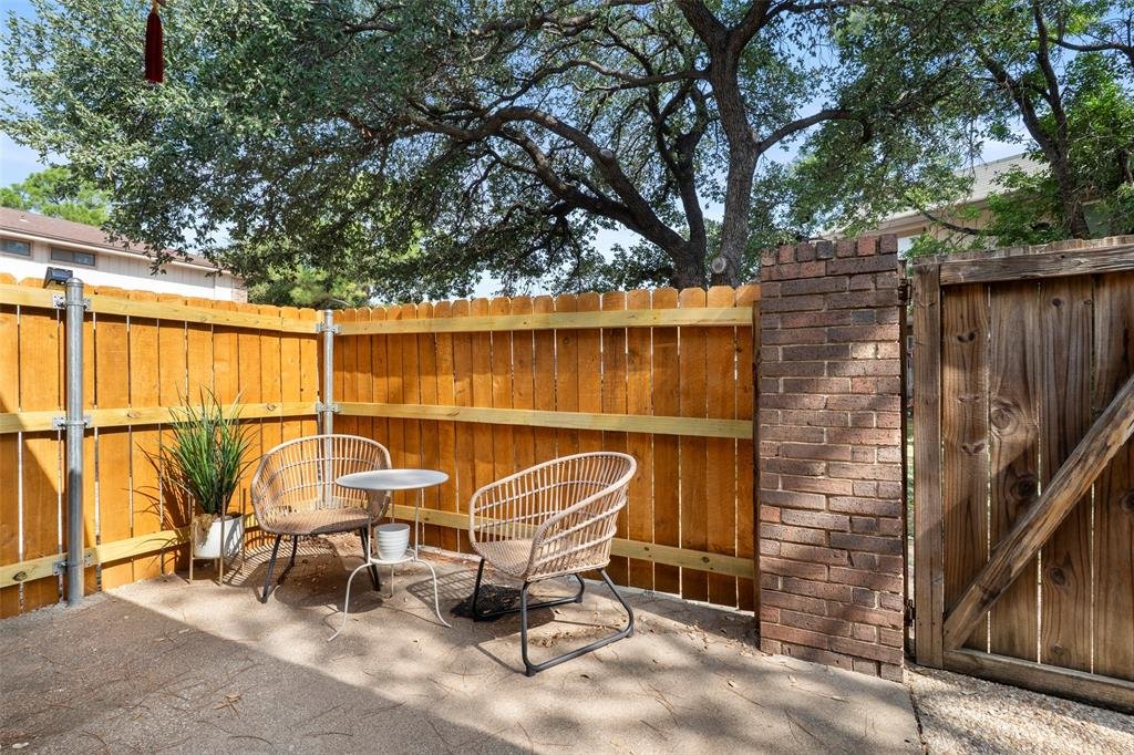 Patio at 4414 Westminster Dr, Irving
