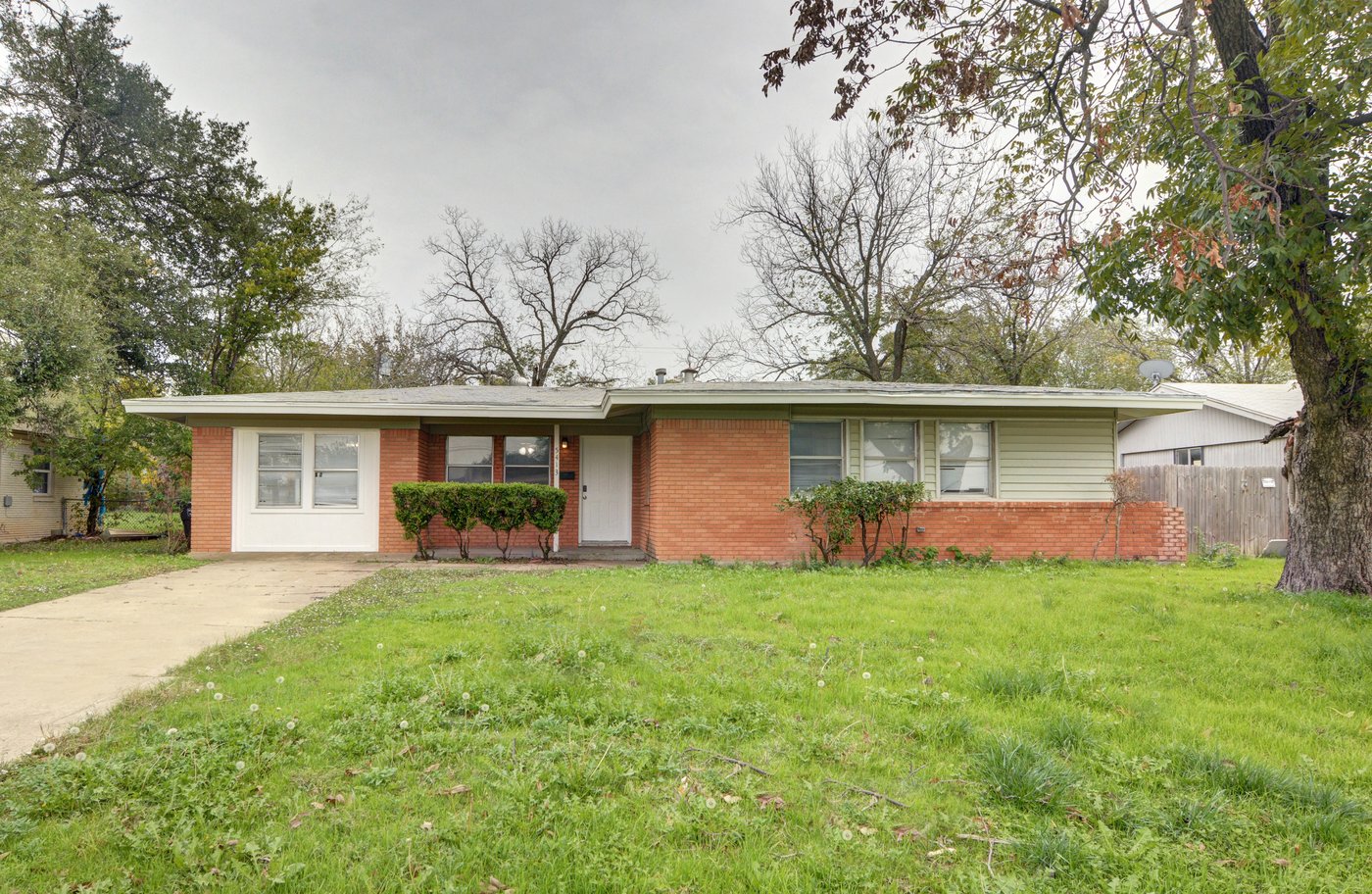 5413 Wedgwood Dr Fort Worth single story home for lease
