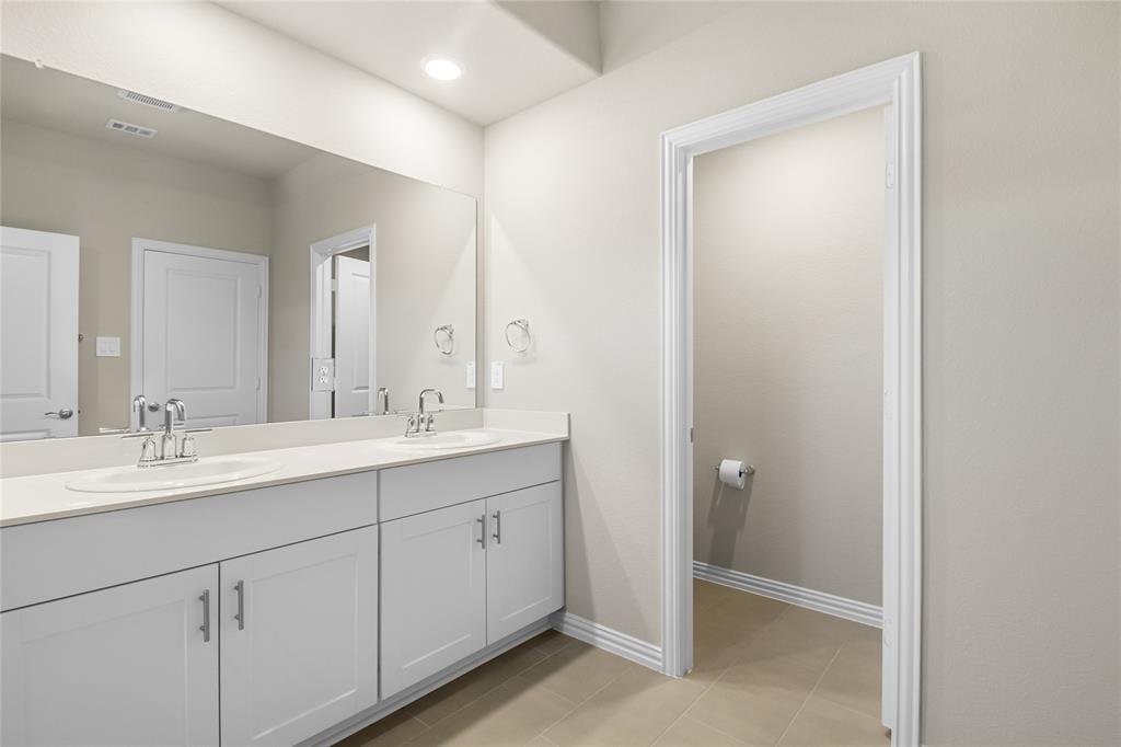 Primary bathroom 2 at 614 Martell Rd, Lowry Crossing