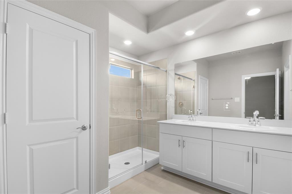 Primary bathroom at 614 Martell Rd, Lowry Crossing