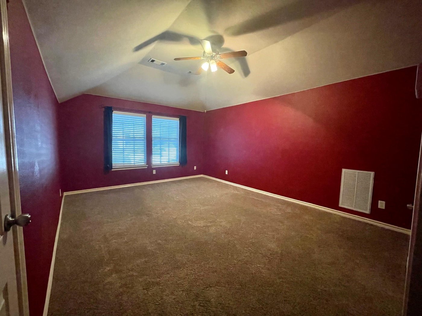 Upstairs bonus room at 6505 Josephine Dr, Arlington